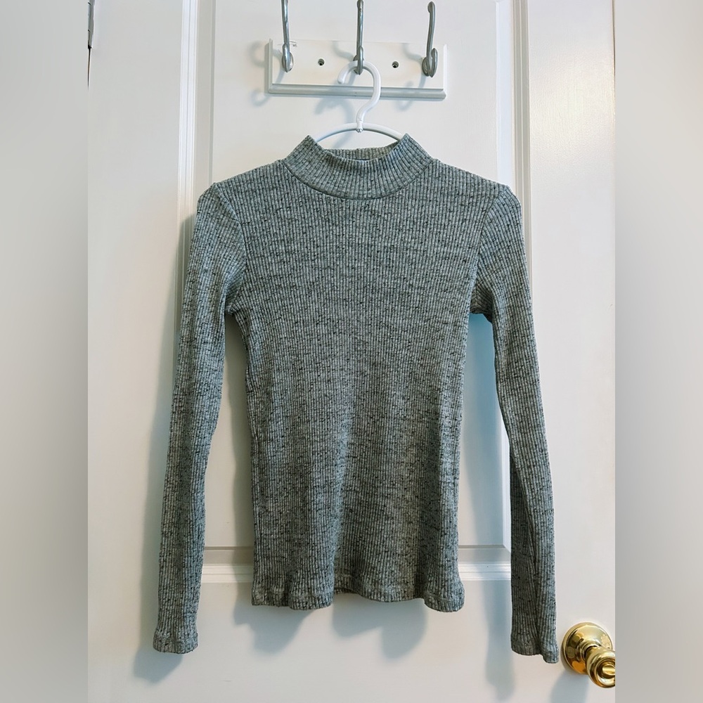 UNIQLO Ribbed Long Sleeve